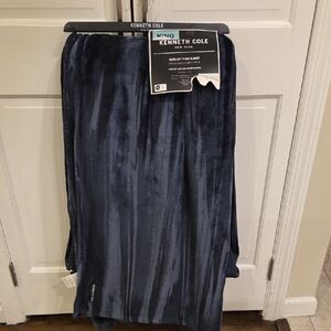 Kenneth Cole Ultra Soft Plush King Size  Blanket
